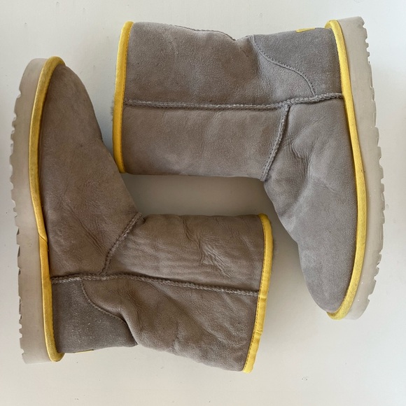 Ugg Classic Short II Limited Edition Grey with Yellow Piping Winter Boots, 10 - Picture 5 of 13